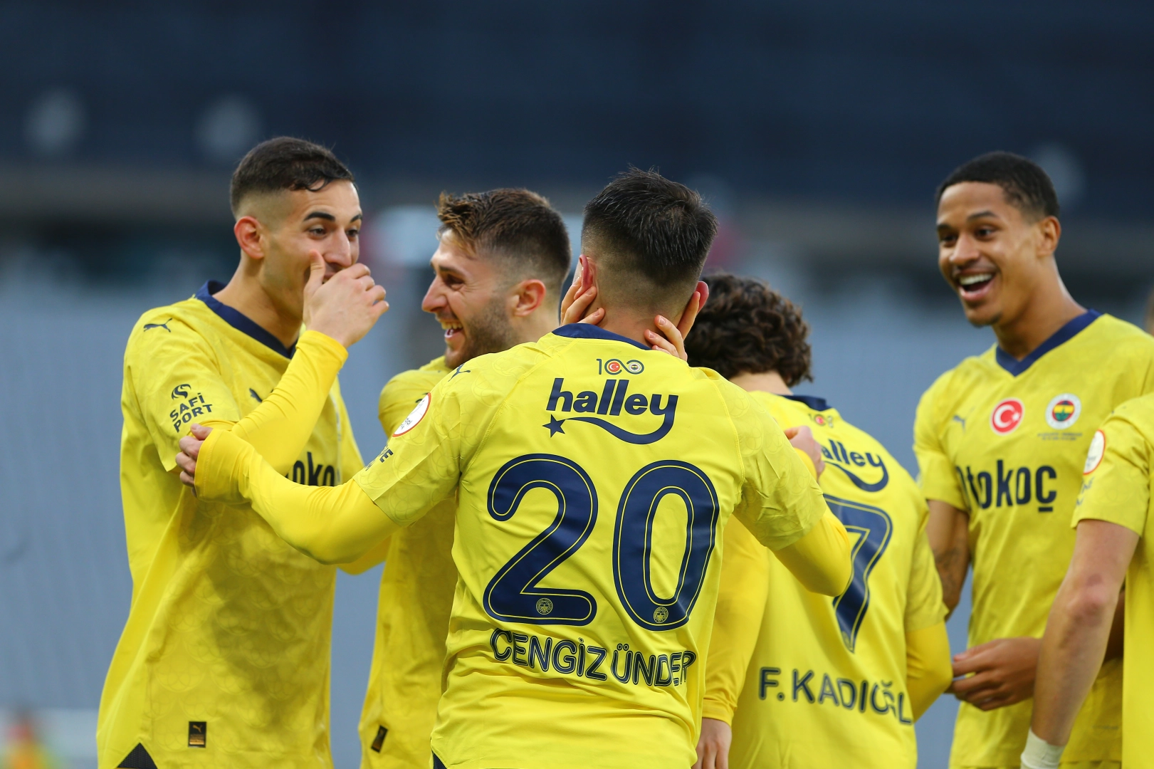 Fenerbahçe, ev sahibi İstanbulspor'u devirdi haberinin görseli