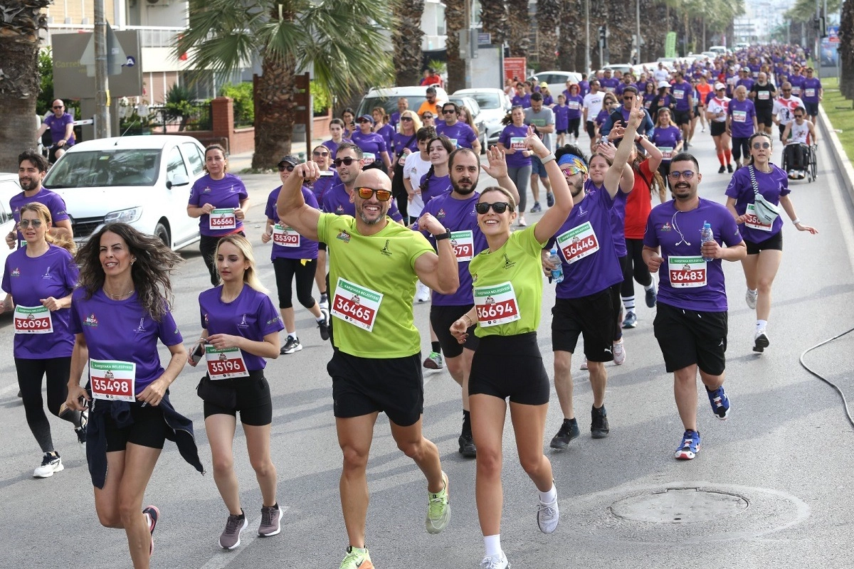 Karşıyaka Belediyesi 1 yılda 50 bin kişiye spor yaptırdı