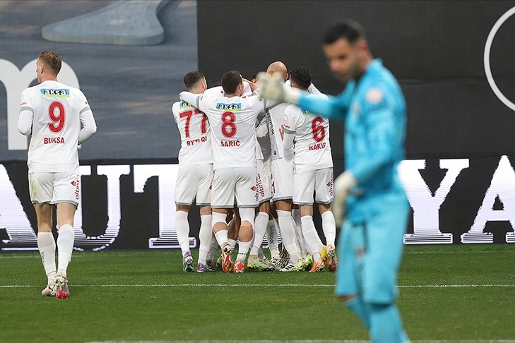 Antalyaspor 3 puanı tek golle aldı