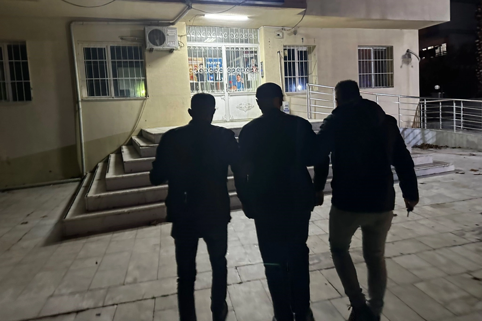 Cinsel istismardan aranan şahıs yıllar sonra yakalandı haberinin görseli