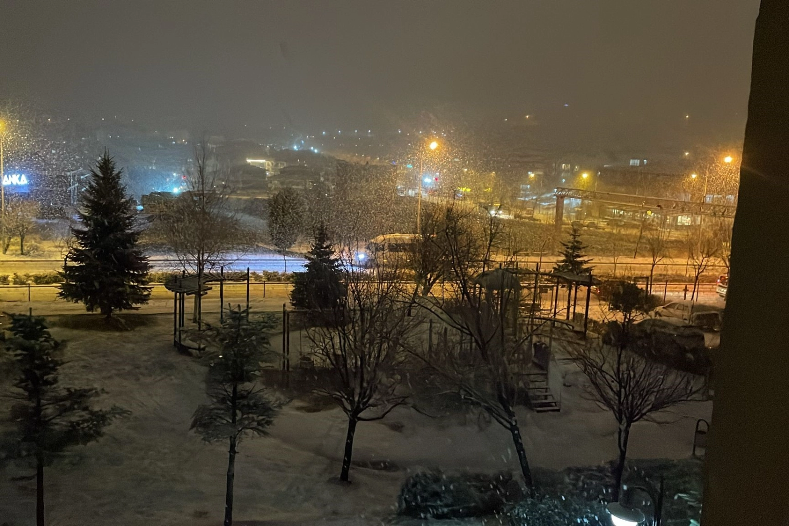 Eskişehir'de kar yağışı başladı