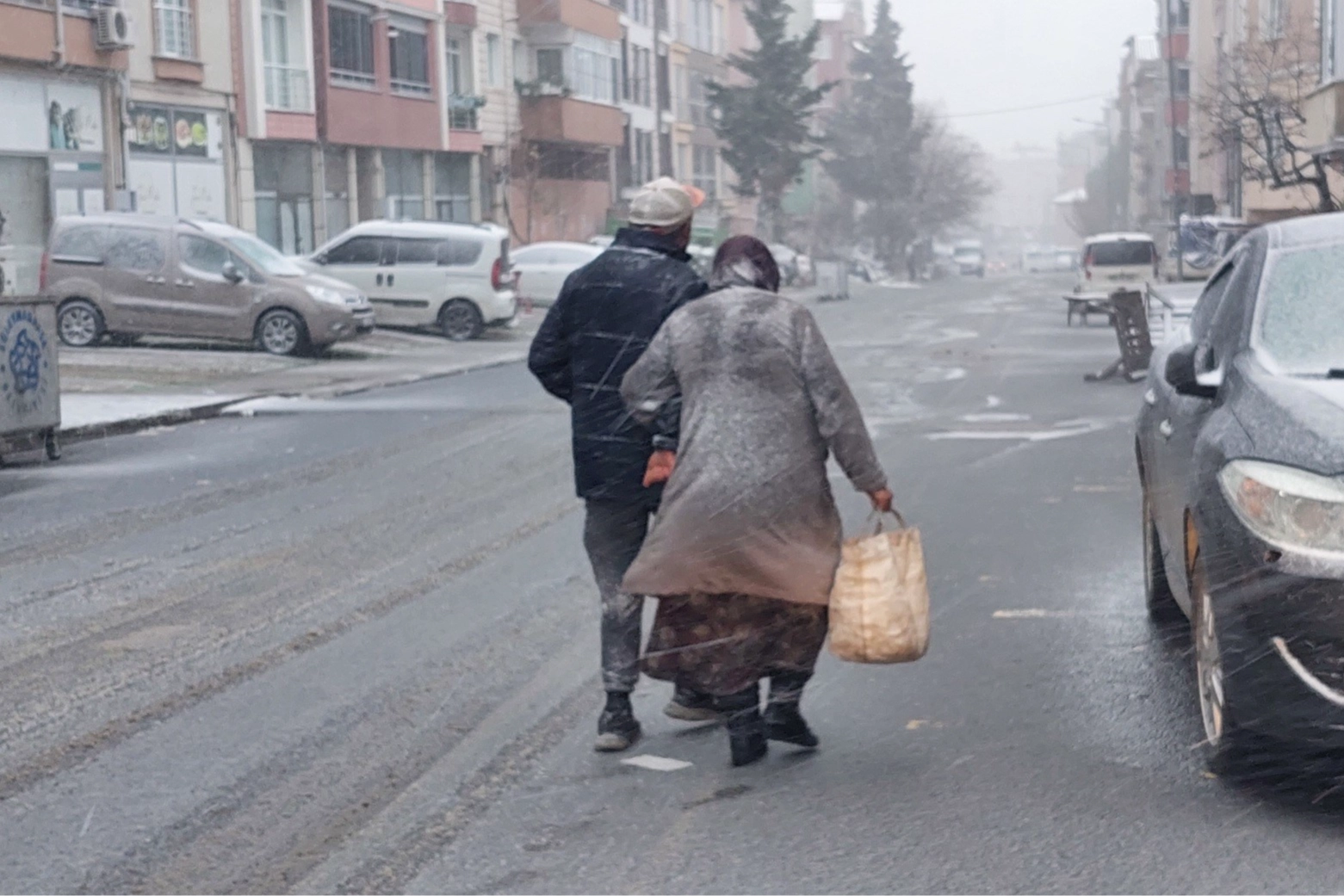 Tekirdağ'da kar yağışı etkili oldu