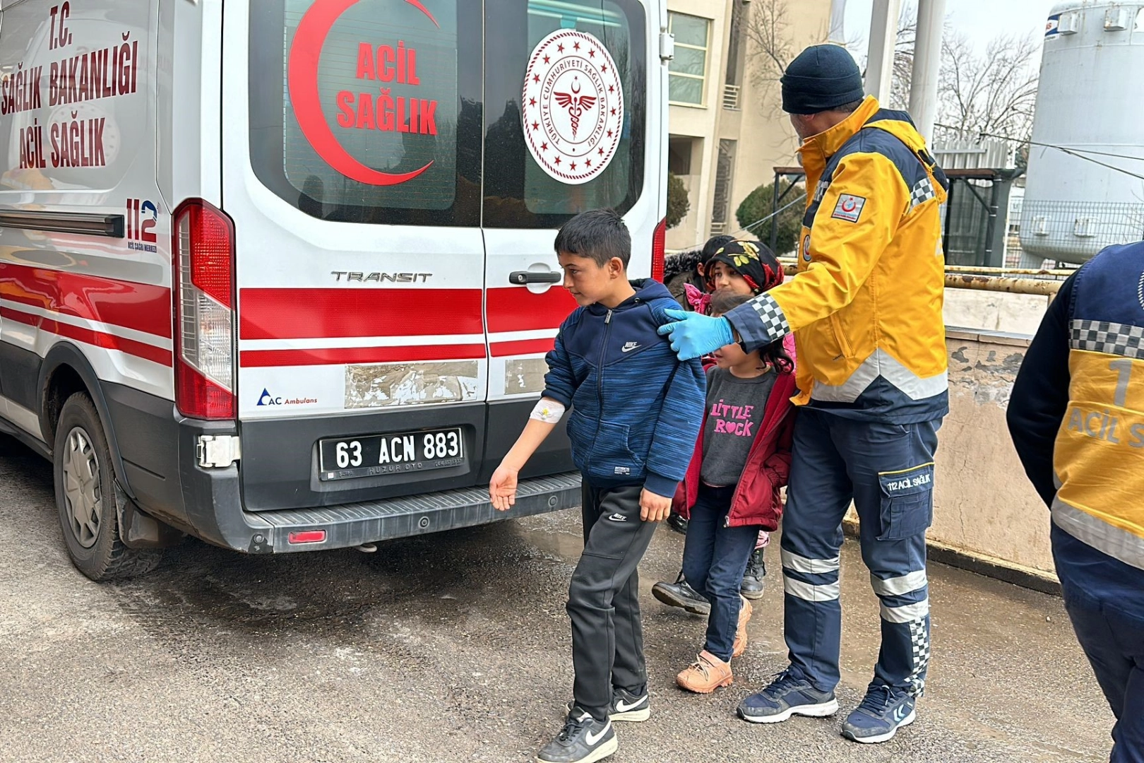 55 öğrenci okulda yedikleri yemek sonrası hastanelik oldu