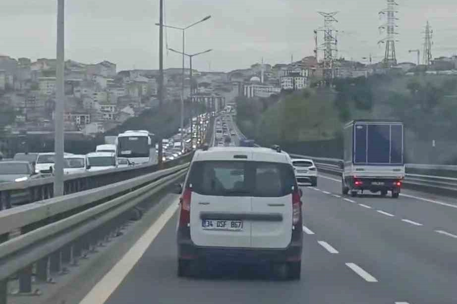 İstanbul’da trafikte öfkeli maganda dehşeti