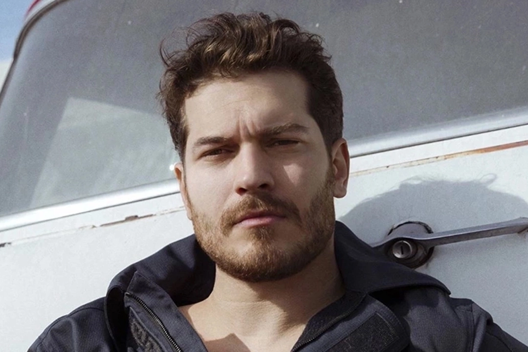 Ünü ülke sınırlarını aşan başarılı oyuncu Çağatay Ulusoy kimdir? Çağatay Ulusoy'un oynadığı diziler ve filmler