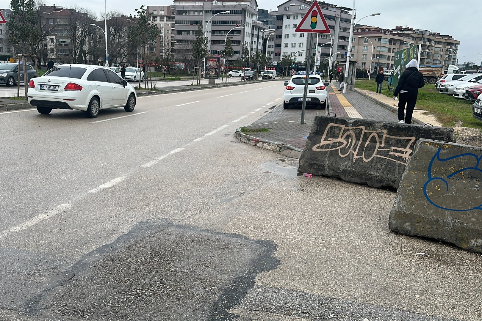 Bursa'da kahreden olay: 13 yaşındaki Buse kaldırımda beklerken öldü