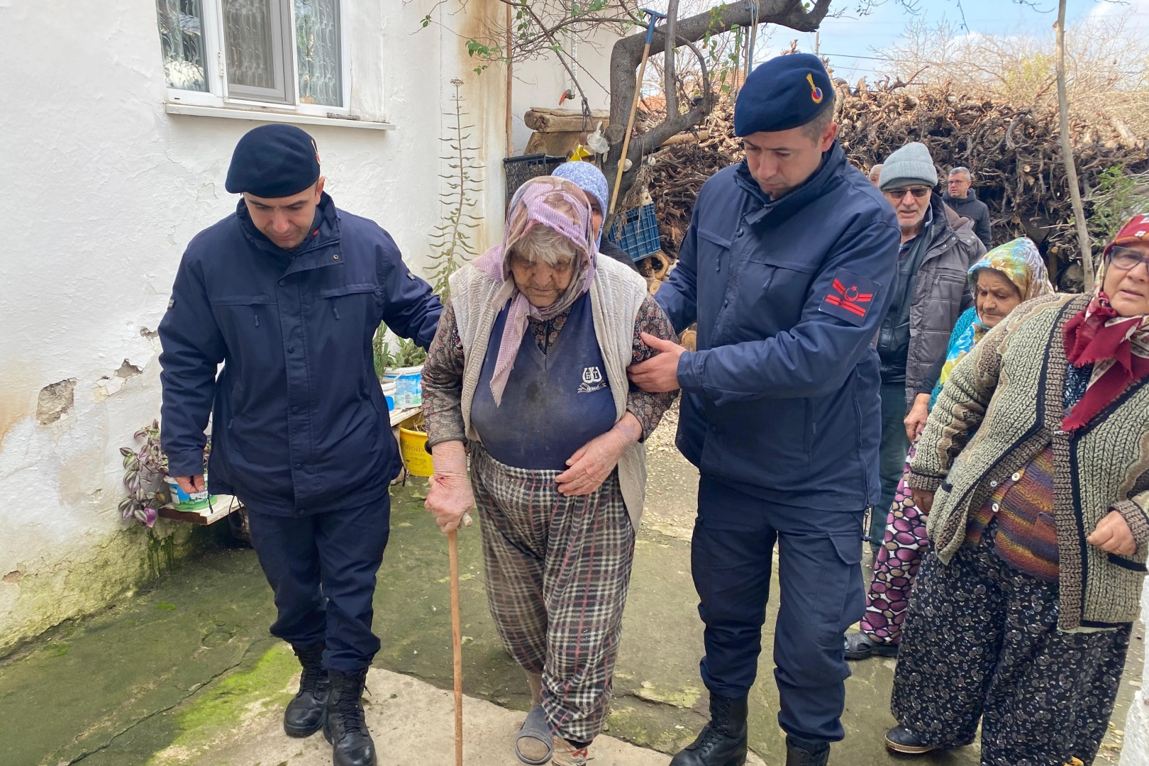 Manisa’da kayıp yaşlı kadın bulundu haberinin görseli