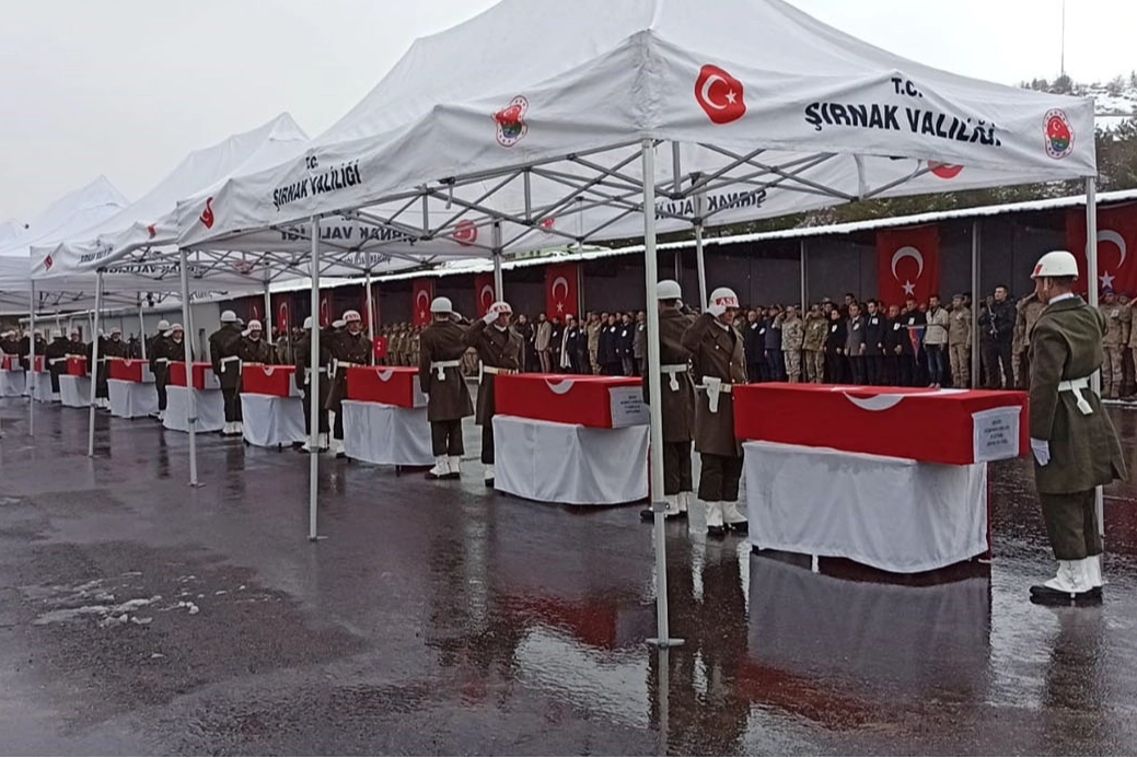 Pençe-Kilit şehitleri törenle memleketlerine uğurlandı