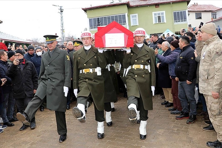 Şehit Samet Aslan'ın cenazesi memleketi Amasya'da toprağa verildi