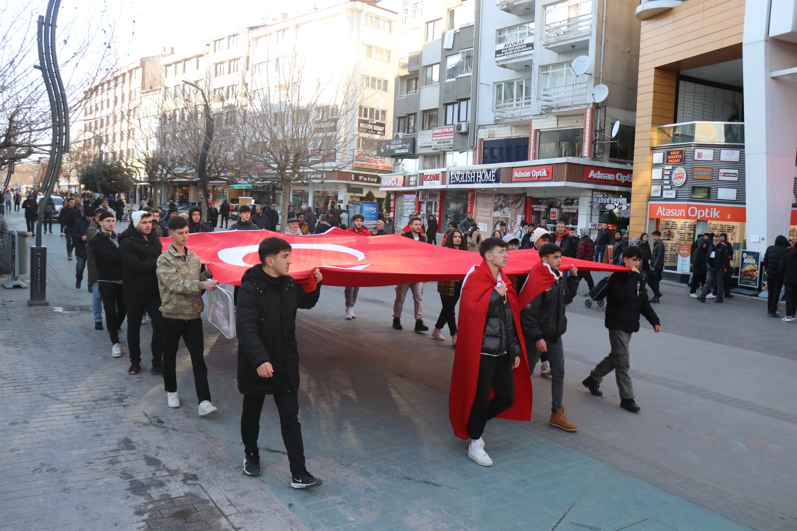 Bolu’da şehitleri anma yürüyüşü düzenlendi