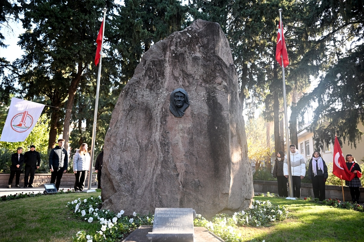 Zübeyde Hanım İzmir'deki mezarı başında anıldı