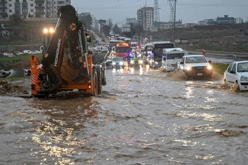 AFAD ve Meteoroloji uyarıyor… İzmir için sel ve su baskını riski!