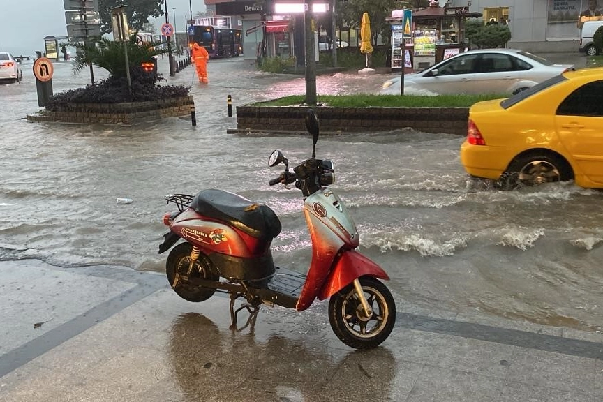 Çanakkale'de motokuryelerin trafiğe çıkması yasaklandı