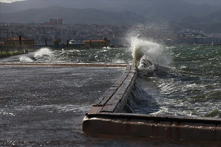 Meteorolojiden Orta ve Güney Ege'de fırtına uyarısı