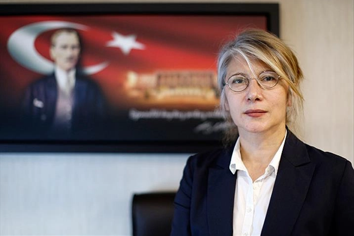 Türk siyasetinde uzun yıllar faaliyet gösteren Emine Ülker Tarhan kimdir? Emine Ülker Tarhan neler yaptı?