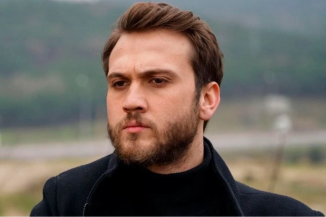 Atatürk filmindeki performansı ile çok konuşulan Aras Bulut İynemli  kimdir? Aras Bulut İynemli Disney + için ne dedi?