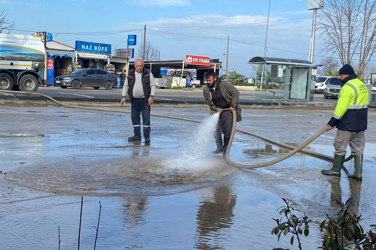 Balıkesir'de selin yaraları sarılıyor