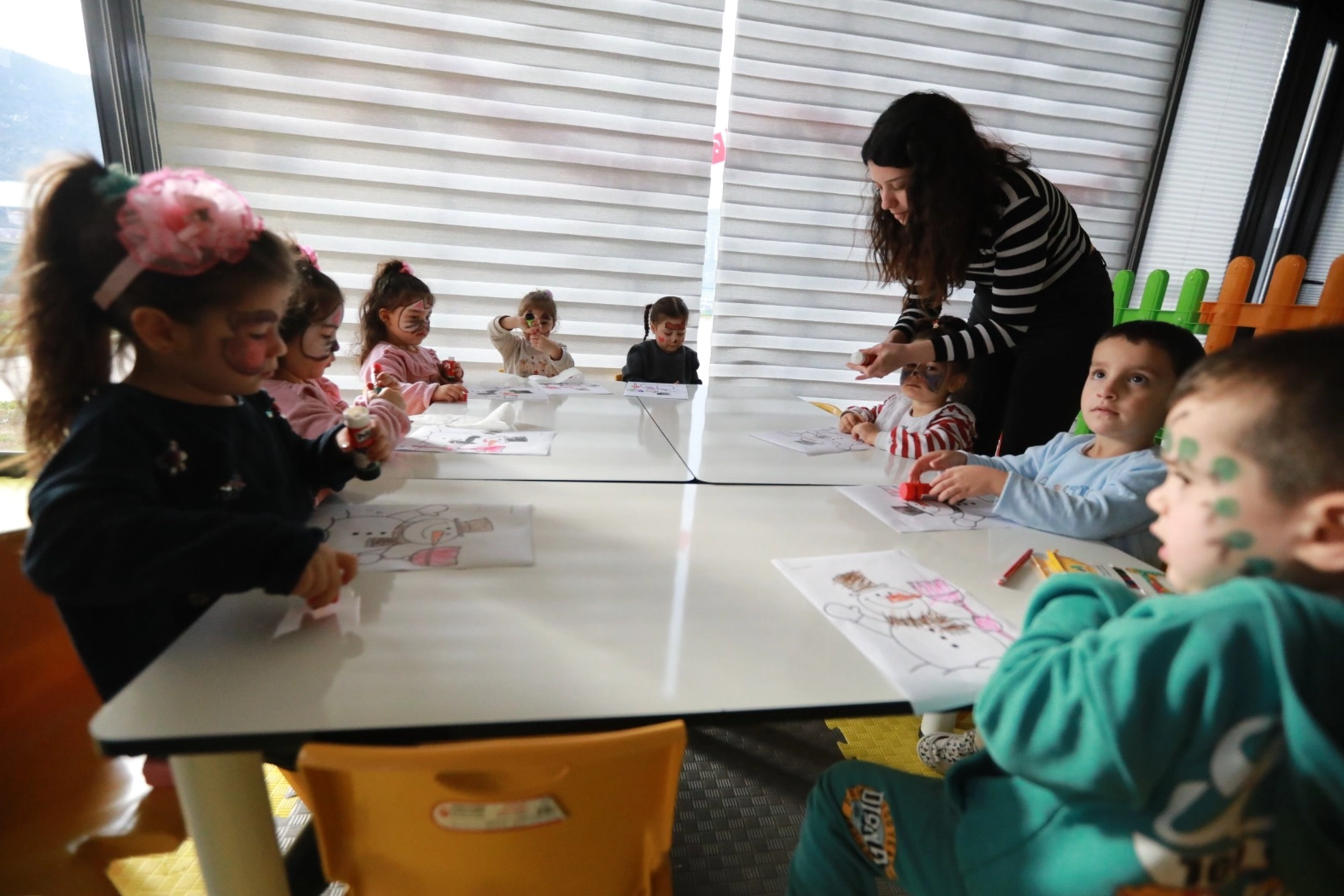 Belevi Şen Çocuk Atölyesinde çocuklar mutlu, aileler keyifli