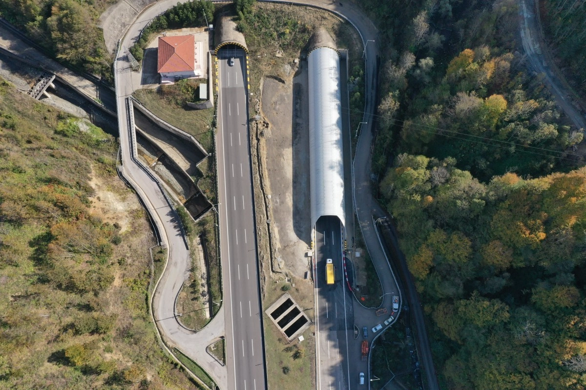 Bolu Dağı Tüneli 60 metre uzatılacak haberinin görseli