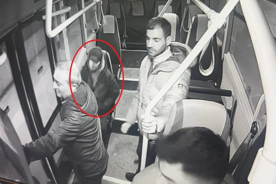 Bursa'da bir hırsızın çaldığı ilk para ile yaptığı şaşırttı haberinin görseli
