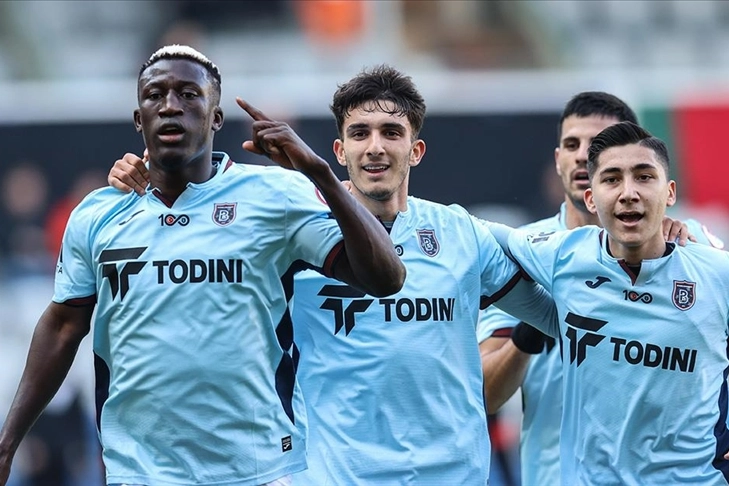 RAMS Başakşehir kupada yükselişe geçti haberinin görseli