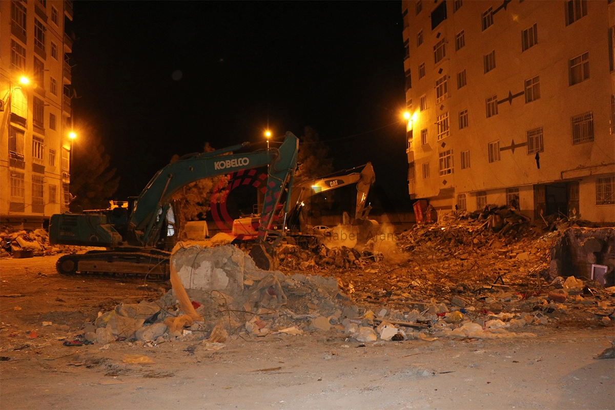 100 kişiye mezar olmuştu! Hisami Apartmanı davasında 3 tutuklama haberinin görseli