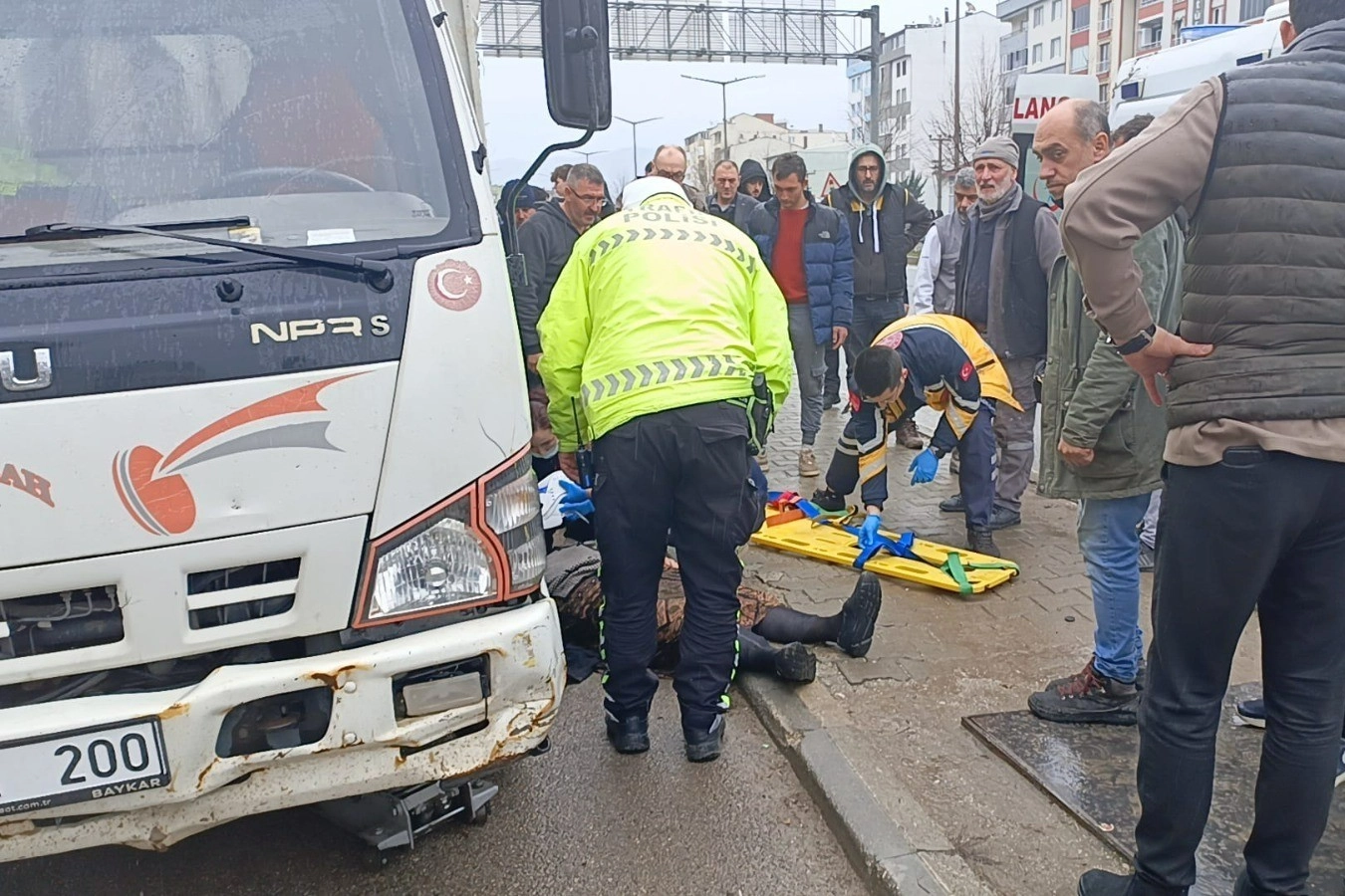 Bursa’da kaza: Geri manevra yapan kamyon kadına çarptı