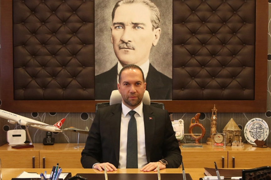 AK Parti Niğde Belediye Başkan adayı Emrah Özdemir kimdir?