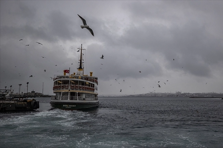 İstanbul'da olumsuz hava koşulları etkili oldu: Vapur seferleri iptal haberinin görseli