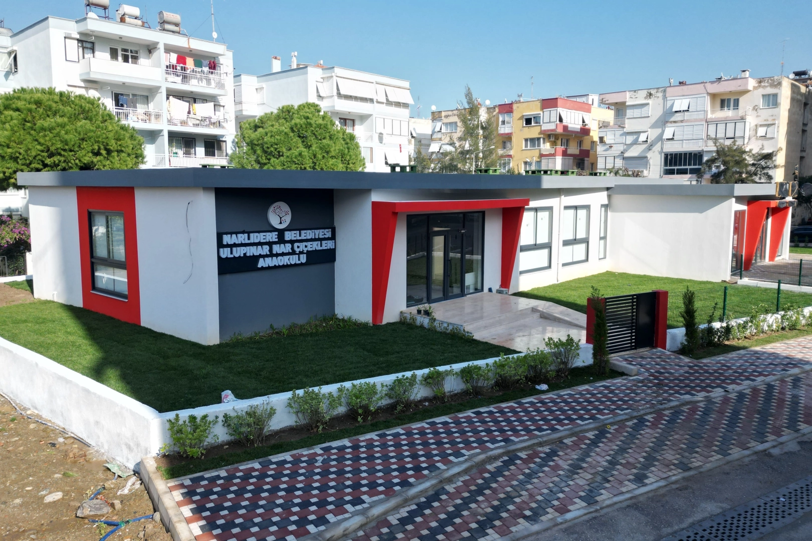 Narlıdere’nin okulları kamuoyuna tanıtılıyor haberinin görseli