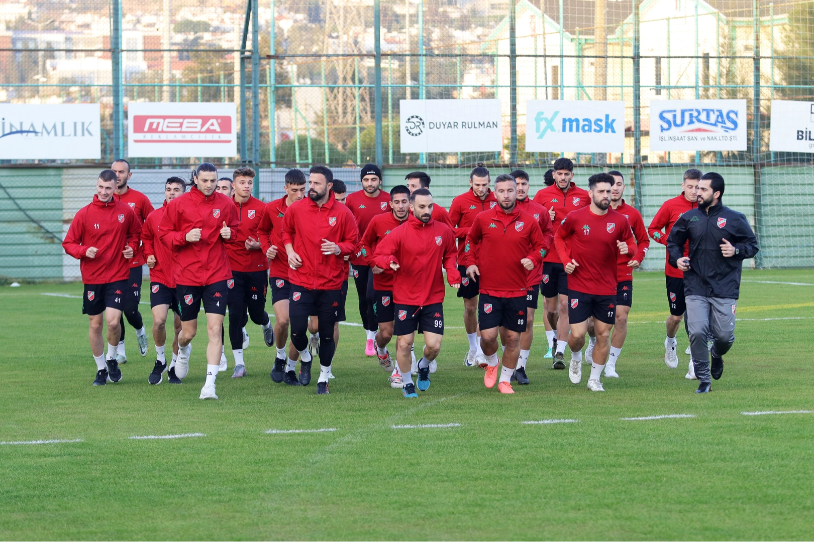 Karşıyaka, Eynesil Belediyespor'u ağırlıyor 