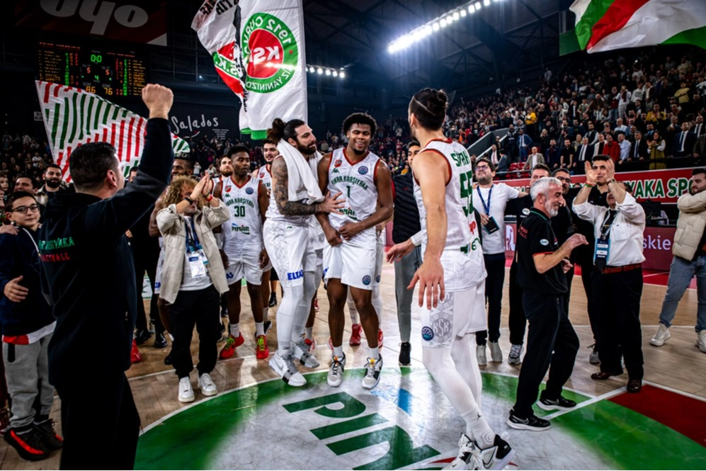 Pınar Karşıyaka, Fenerbahçe Beko deplasmanında  haberinin görseli