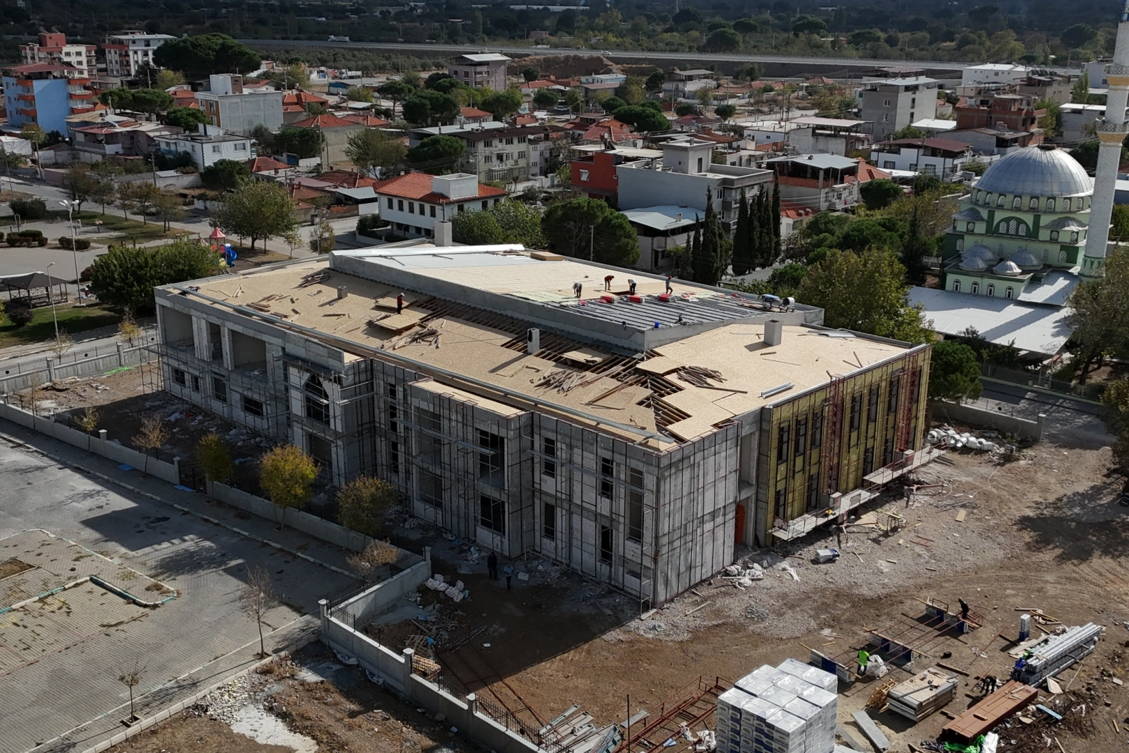 Bergama'da gençlik merkezi yükseliyor