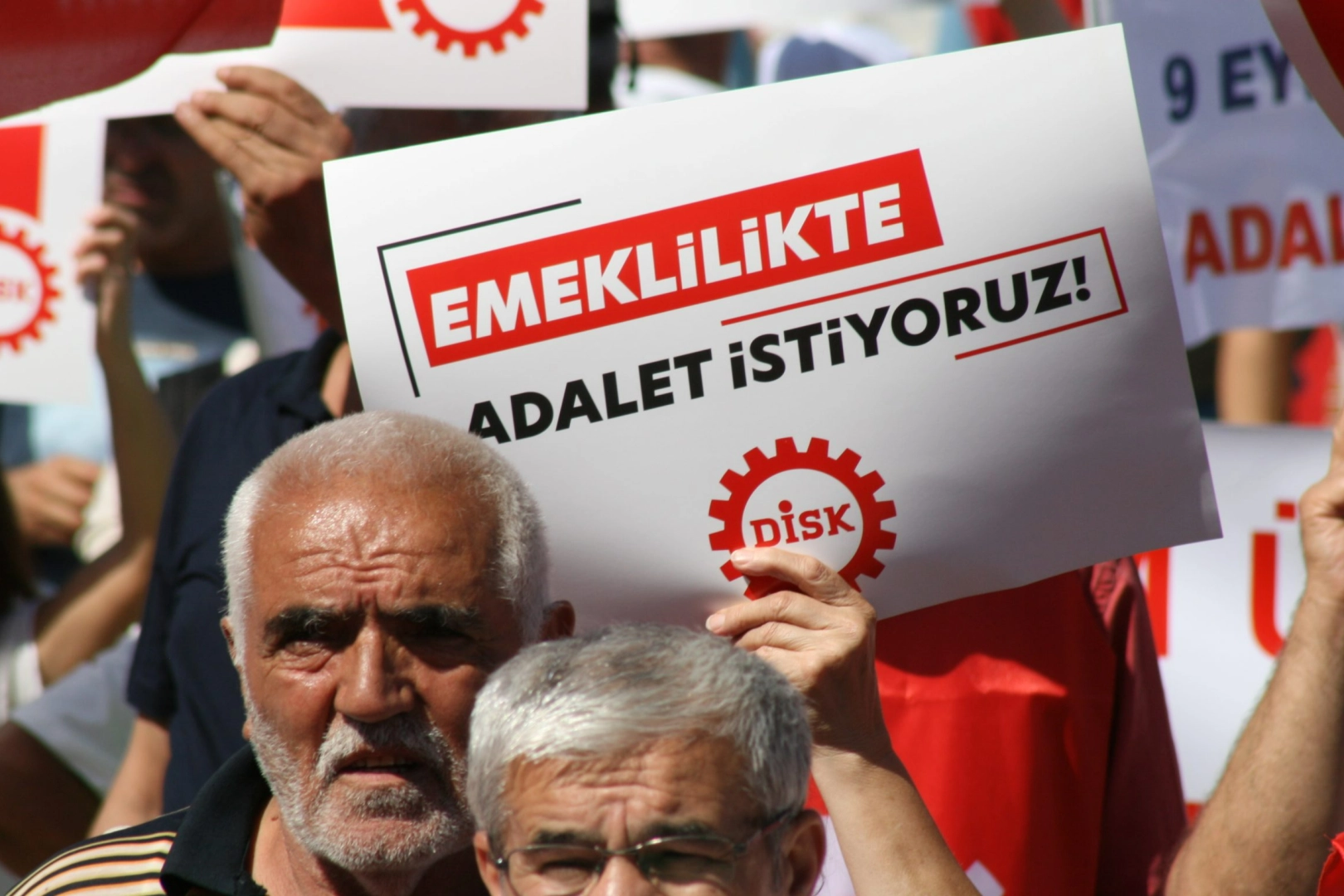 Emeklilikte Adalet Derneği: Sen yoksan çok eksiğiz!