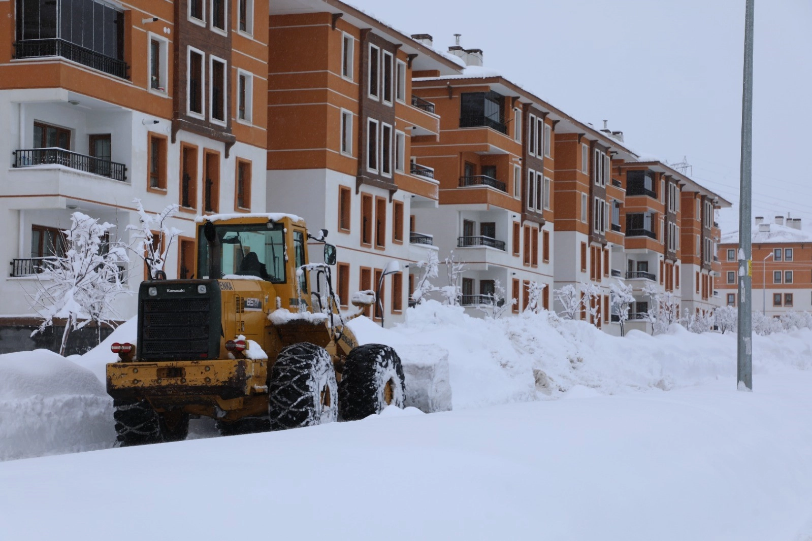 Bitlis’te 213 köy yolu ulaşıma açıldı