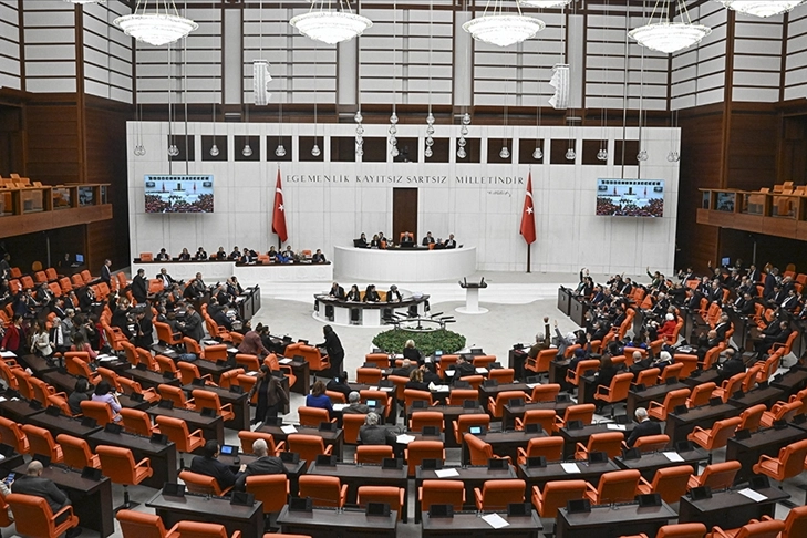 Emeklinin gözü bu haberdeydi... O madde TBMM'de kabul edildi