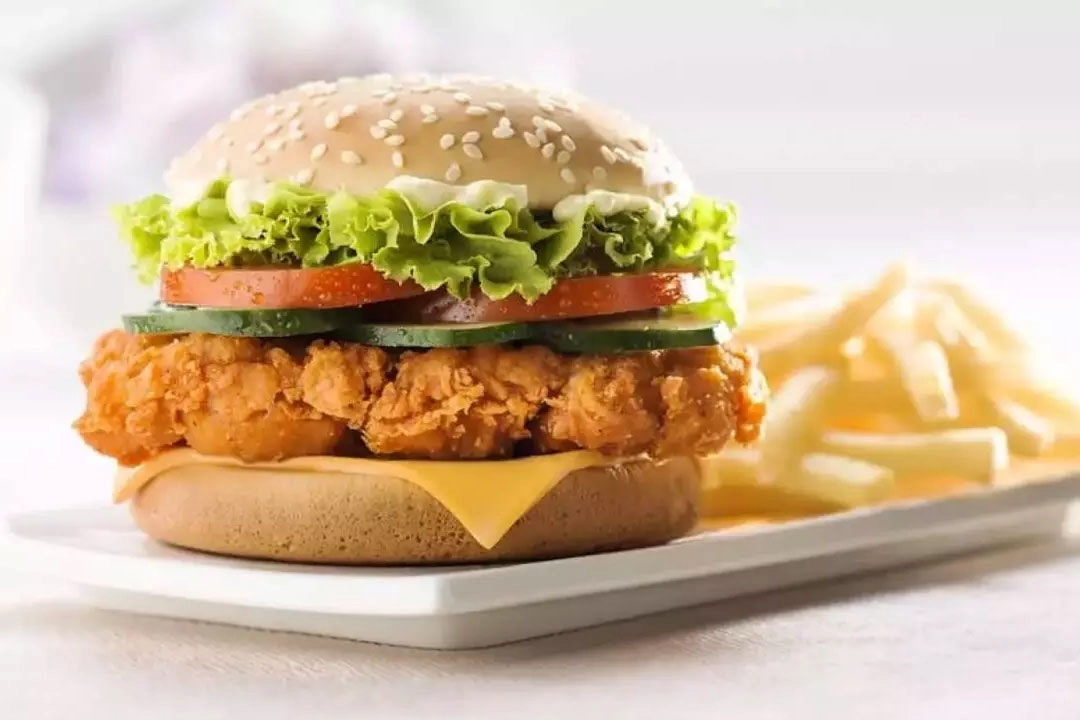 Gelinim Mutfakta Çıtır Çıtır Tavuk Burger Tarifi: Çıtır tavuk burger nasıl yapılır?