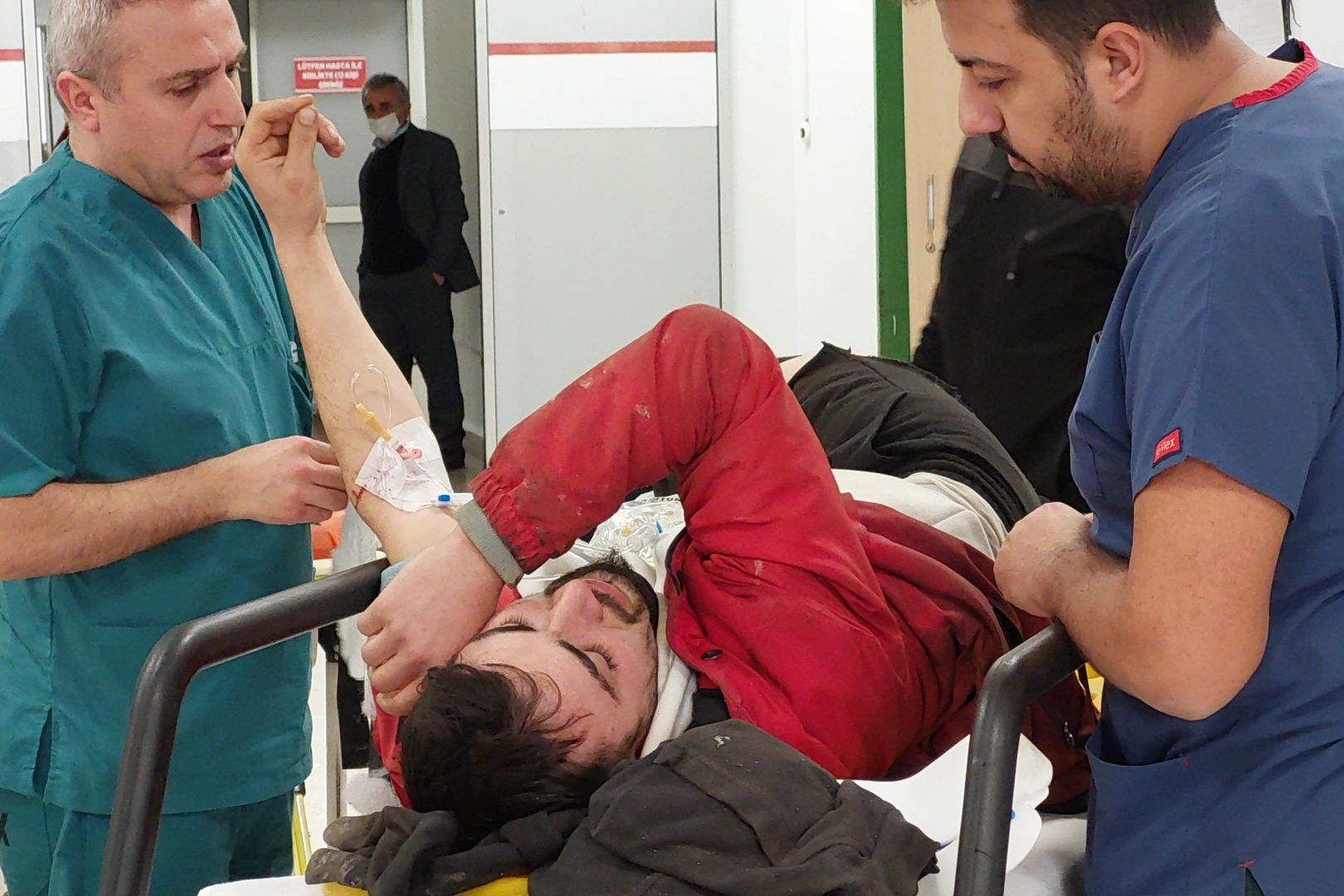 Samsun'da feci kaza... Traktör tekerinin altında kaldı haberinin görseli