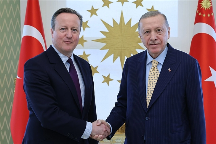 Cumhurbaşkanı Erdoğan İngiltere Dışişleri Bakanı Cameron ile bir arada