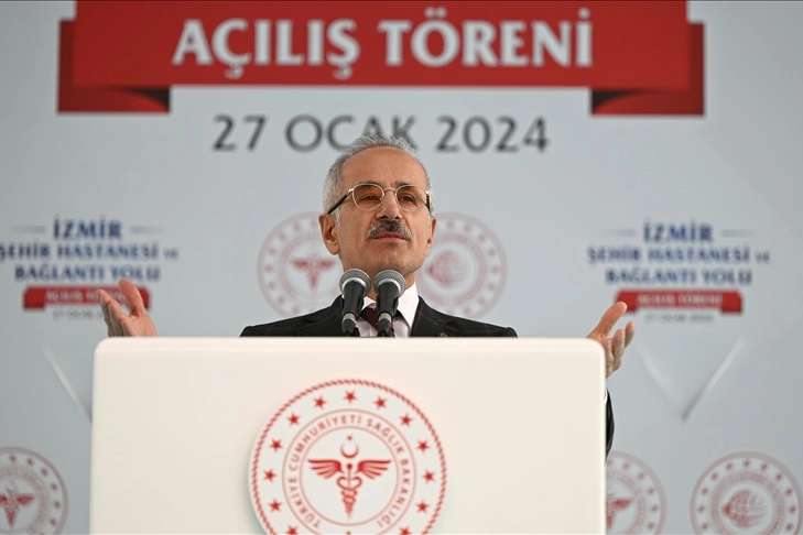 Bakan Uraloğlu açıkladı! İzmir ulaşımında yeni dönem haberinin görseli