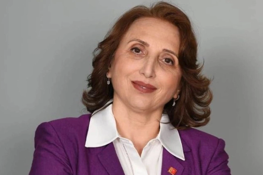 CHP Sakarya Büyükşehir Belediye Başkan adayı Azize Çeroğlu kimdir? haberinin görseli
