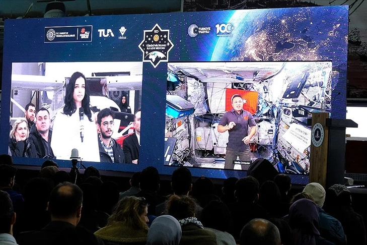 Astronot Gezeravcı merak edilenleri cevapladı