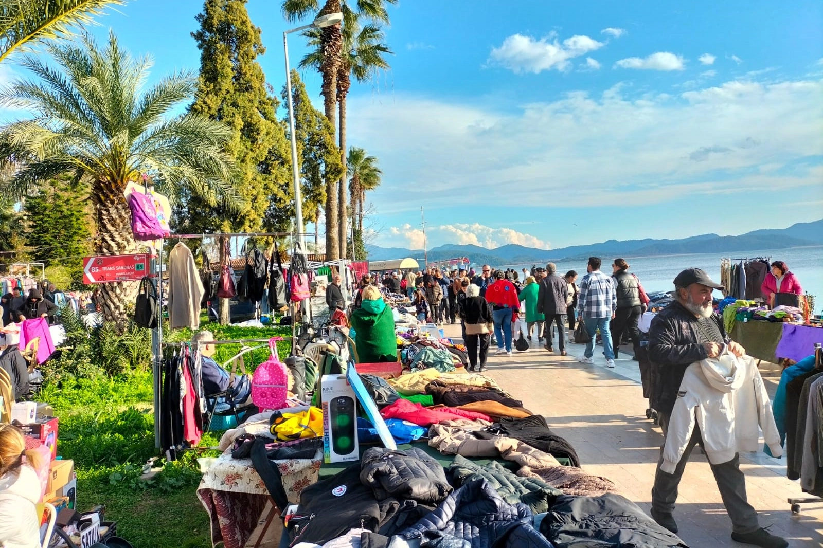 Muğla’da ikinci el pazarına yoğun ilgi haberinin görseli