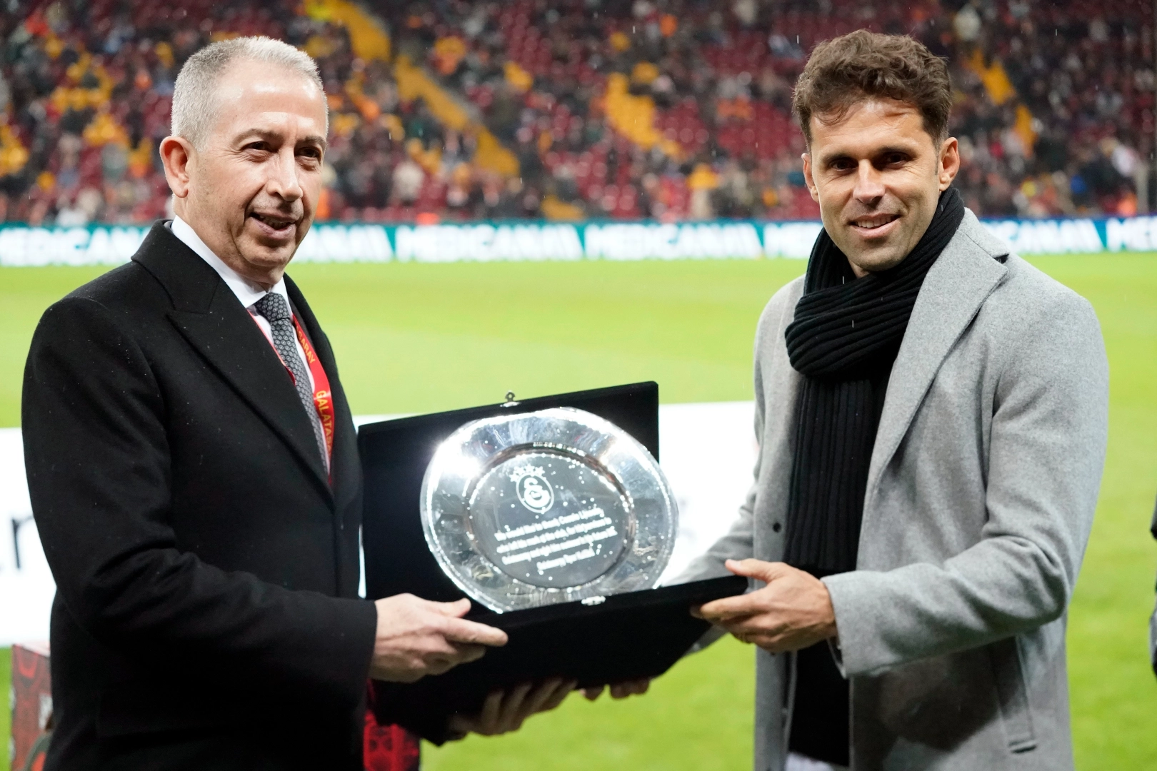 Cassio Lincoln’e Galatasaray'dan plaket  haberinin görseli