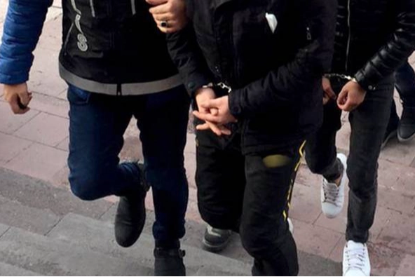 İzmir haber: Polisten iş yerine kumar baskını haberinin görseli