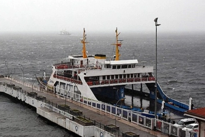 Çanakkale’de seferlere fırtına engeli haberinin görseli