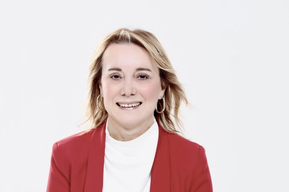 CHP Konak Belediye Başkan adayı Nilüfer Çınarlı Mutlu kimdir? haberinin görseli