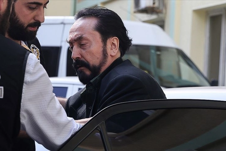 Adnan Oktar davası karara bağlandı haberinin görseli