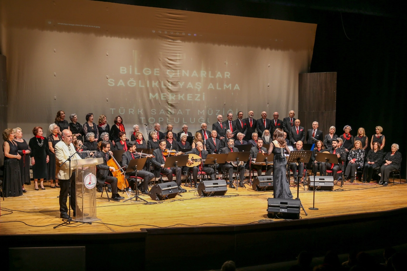 Karşıyaka'da Bilge Çınarlar’dan Türk Sanat Müziği Konseri