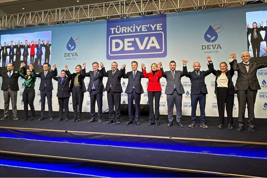 DEVA Partisi, İzmir’in 9 ilçesi için 9 başkan adayını daha tanıttı